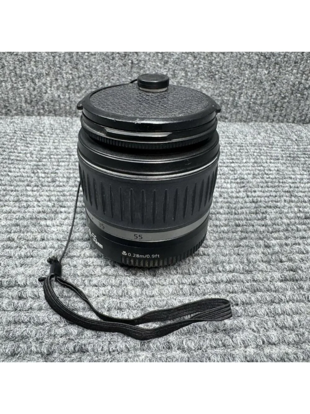 Canon Zoom Lens EF-S 18-55mm 1:3.5-5.6 II w/ Cap